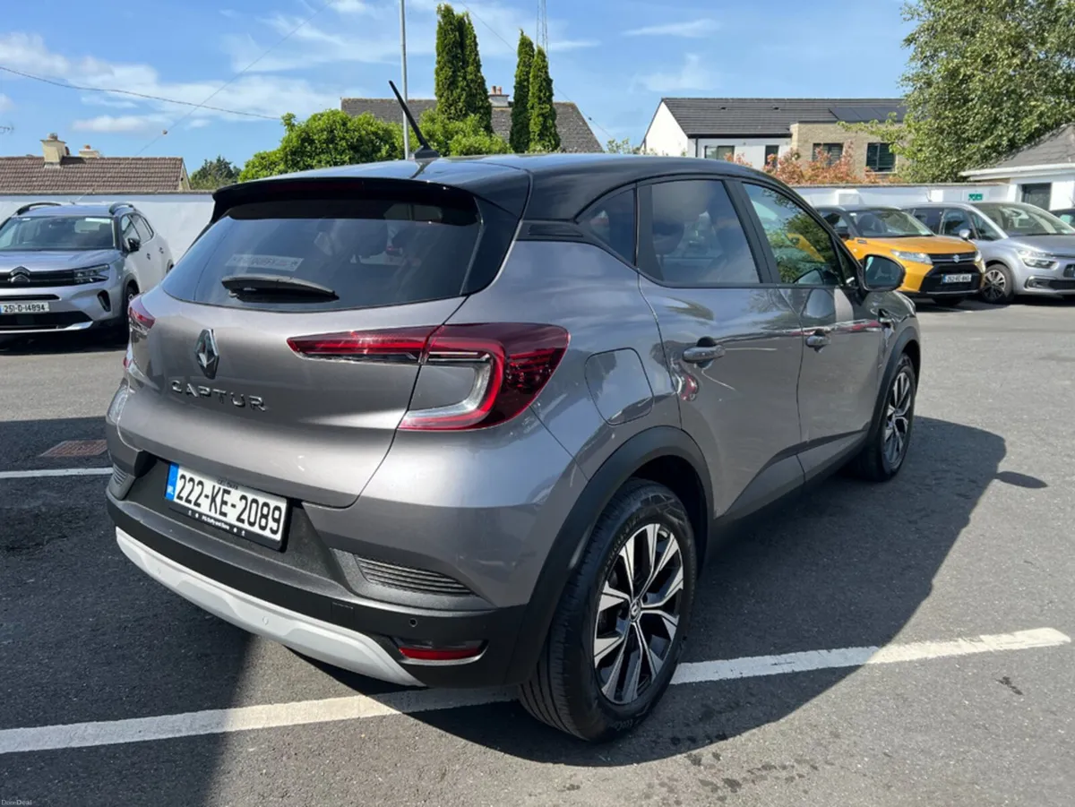Renault Captur LIMITED EDITION NAEB TCE 90 5DR - Image 3
