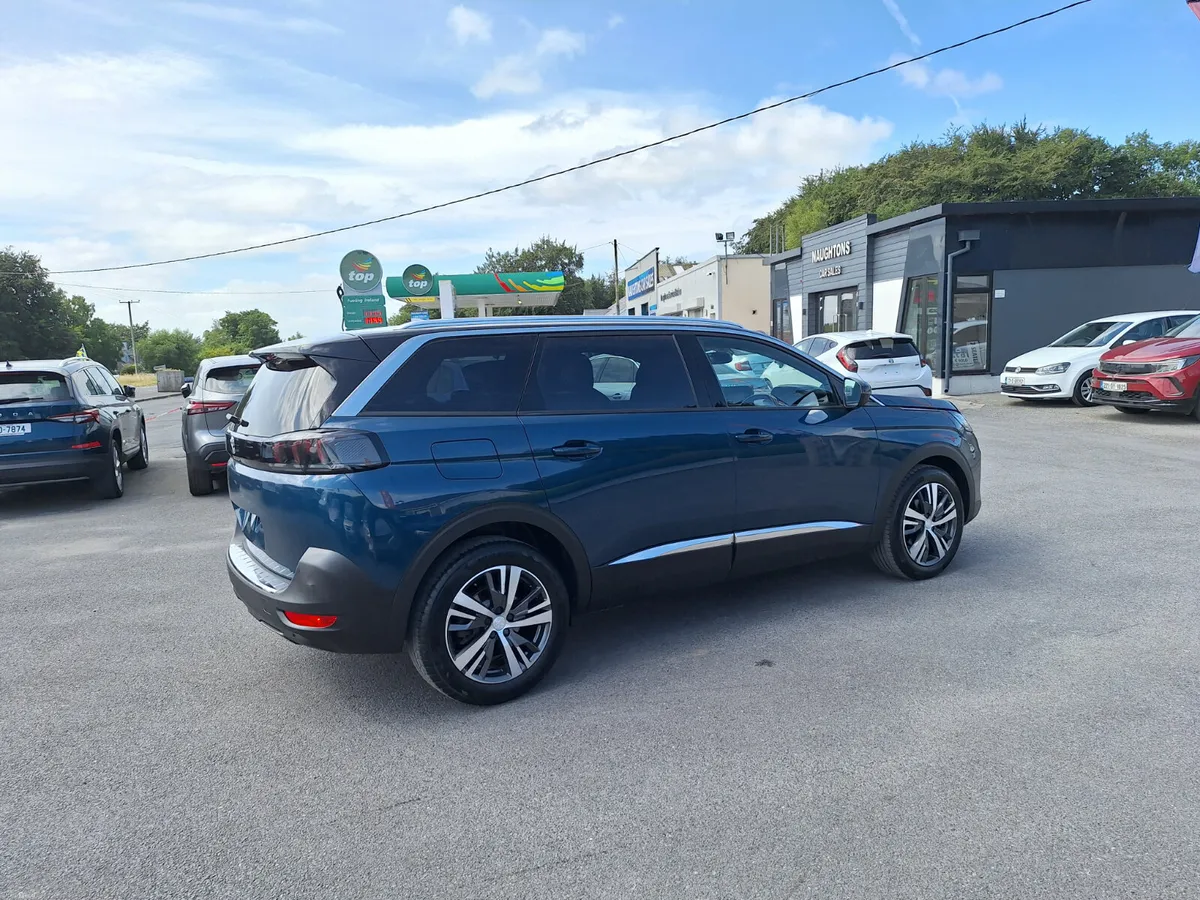 Peugeot 5008 7 Seats1.5 HDI *High Spec/Half Leathe - Image 3