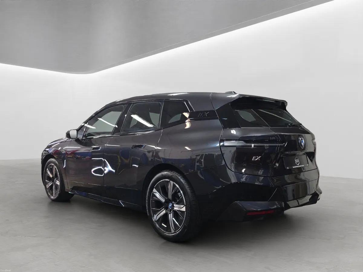 2025 BMW IX XDRIVE 40 M-SPORT. - Image 5