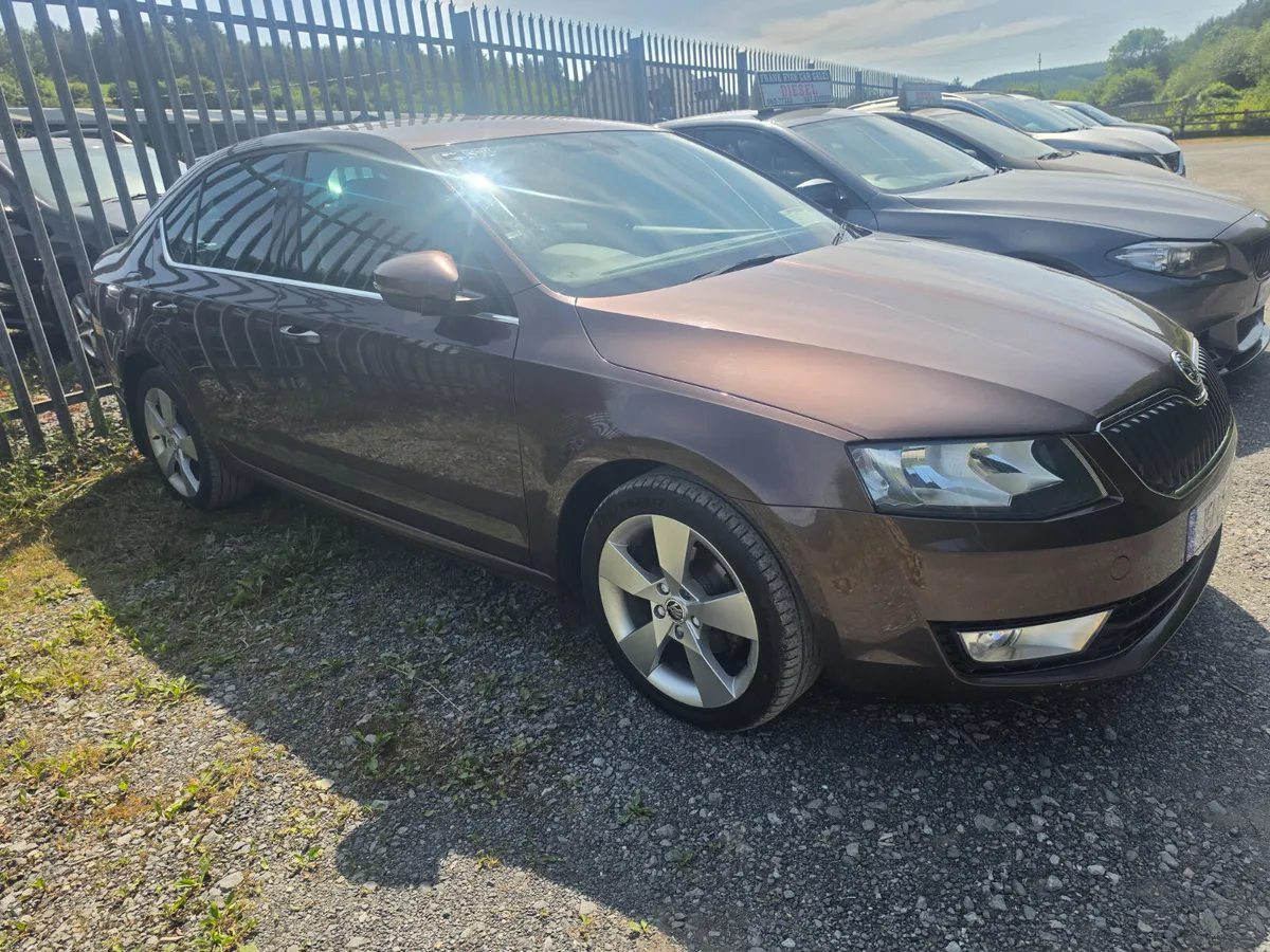 Skoda Octavia 2015 - Image 2