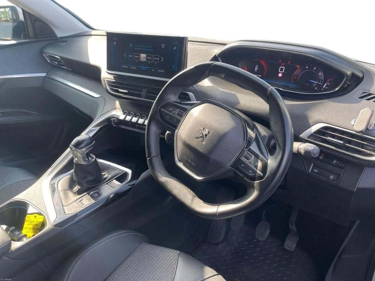 Peugeot 5008 1.5 BlueHDi 130bhp Allure - Image 5