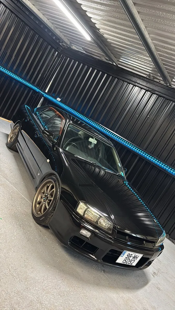 Nissan Skyline R34 GTT - Image 1