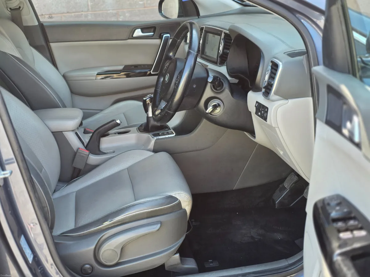 Kia Sportage 1.7 Diesel PLATINUM - Image 5