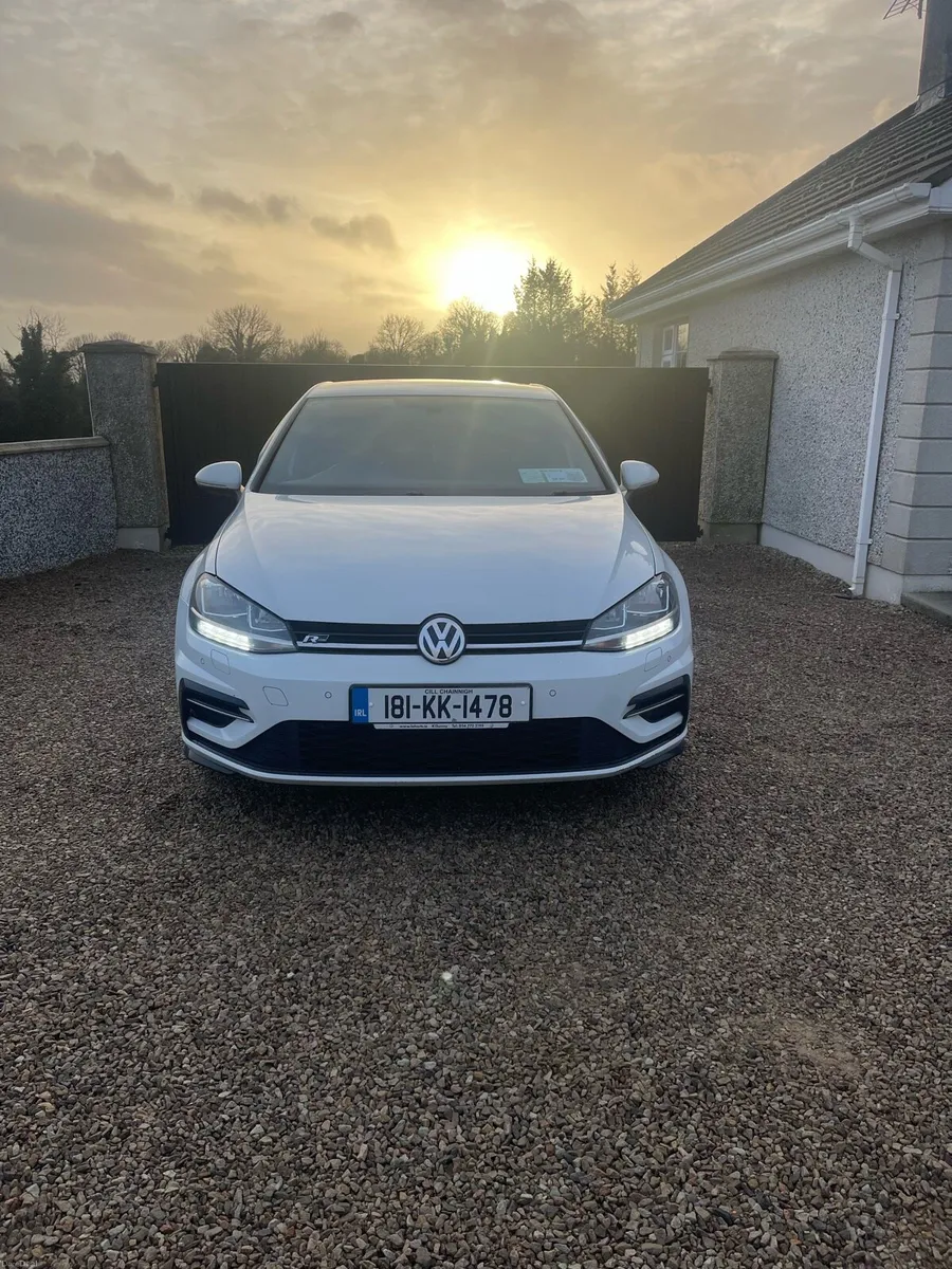 Volkswagen Golf R-Line - Image 2