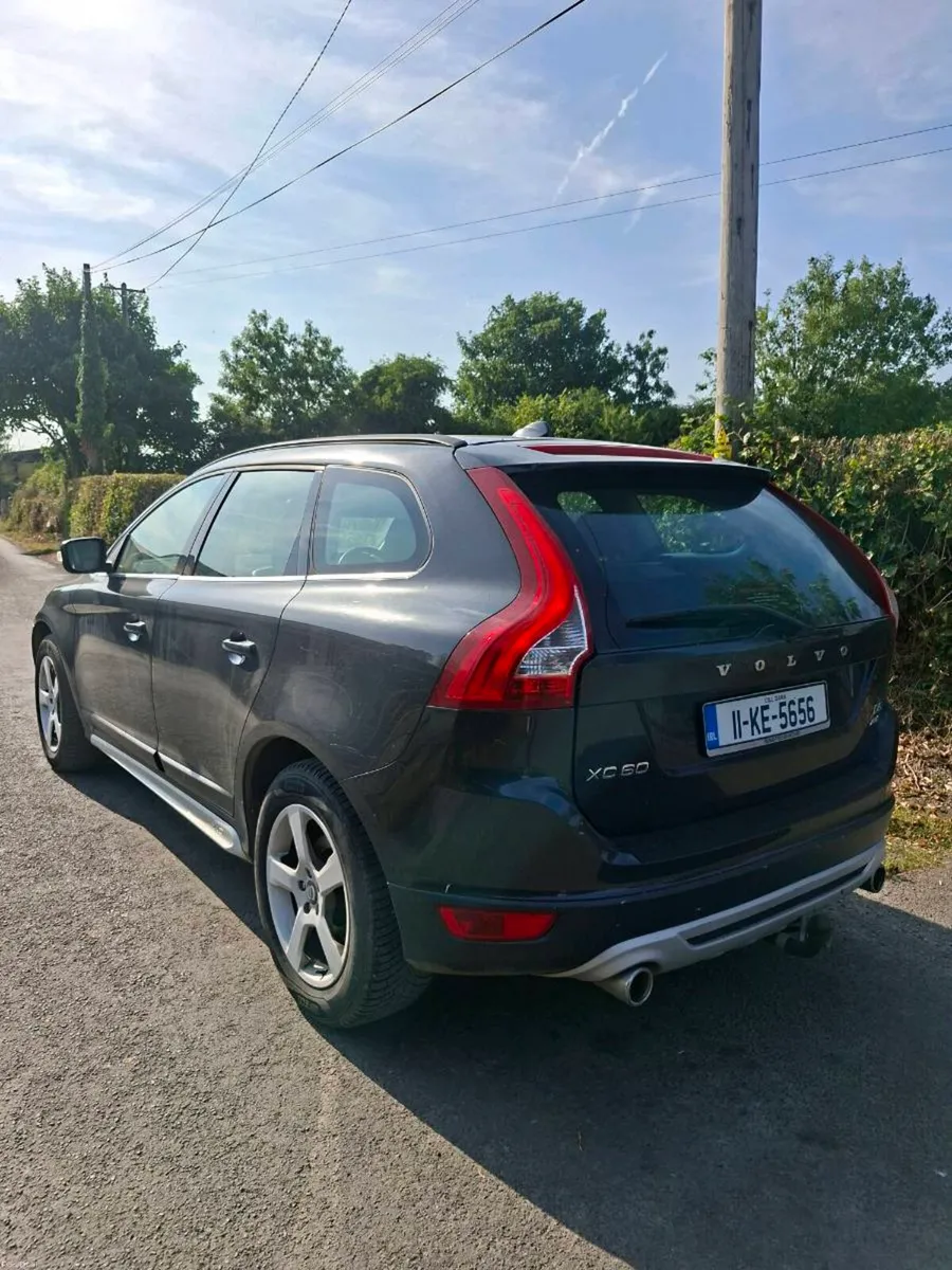 VOLVO XC60 2011 AUTOMATIC - Image 4