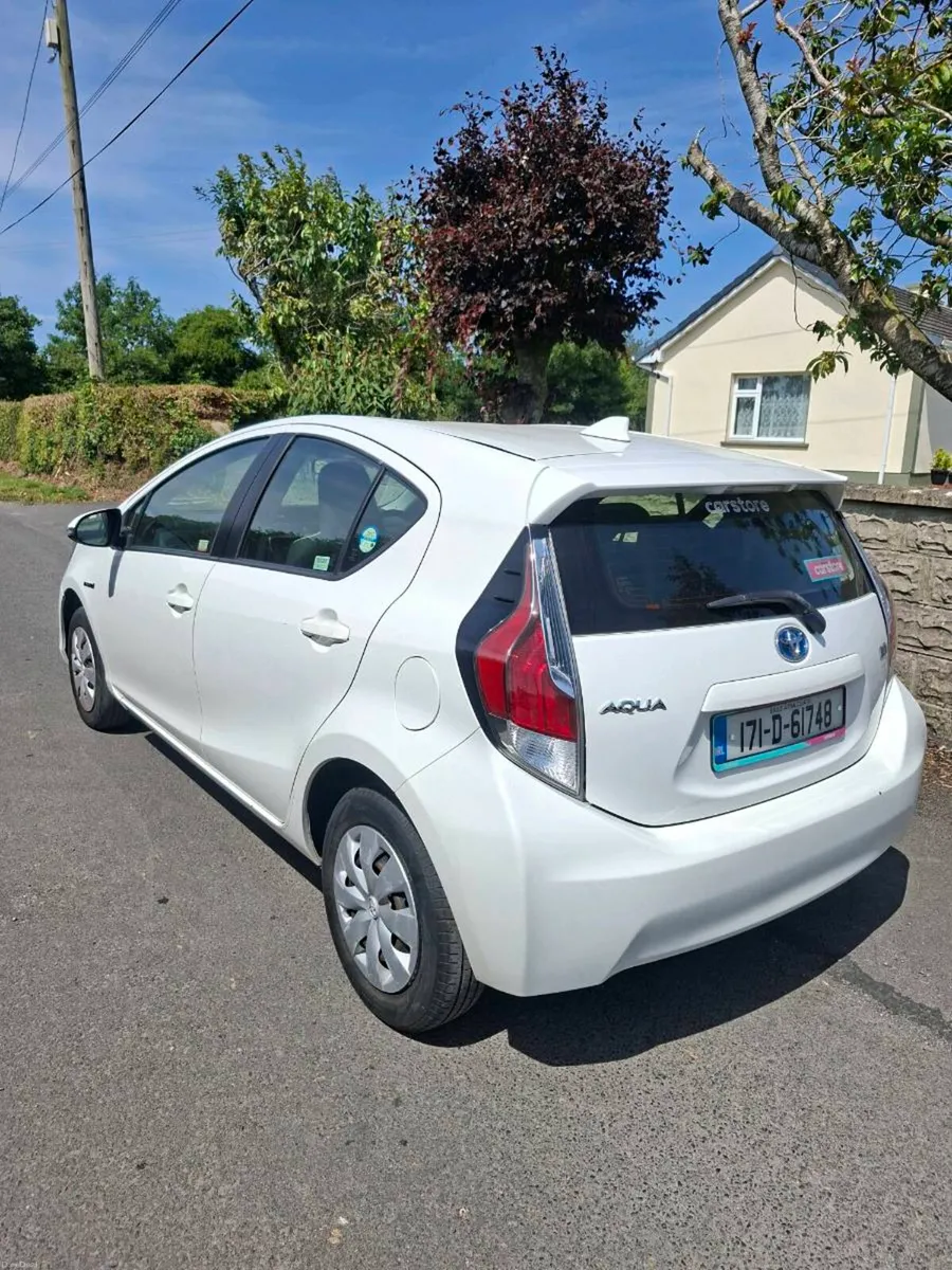 TOYOTA AQUA 2017 HYBRID AUTOMATIC ONLY 100KM - Image 3