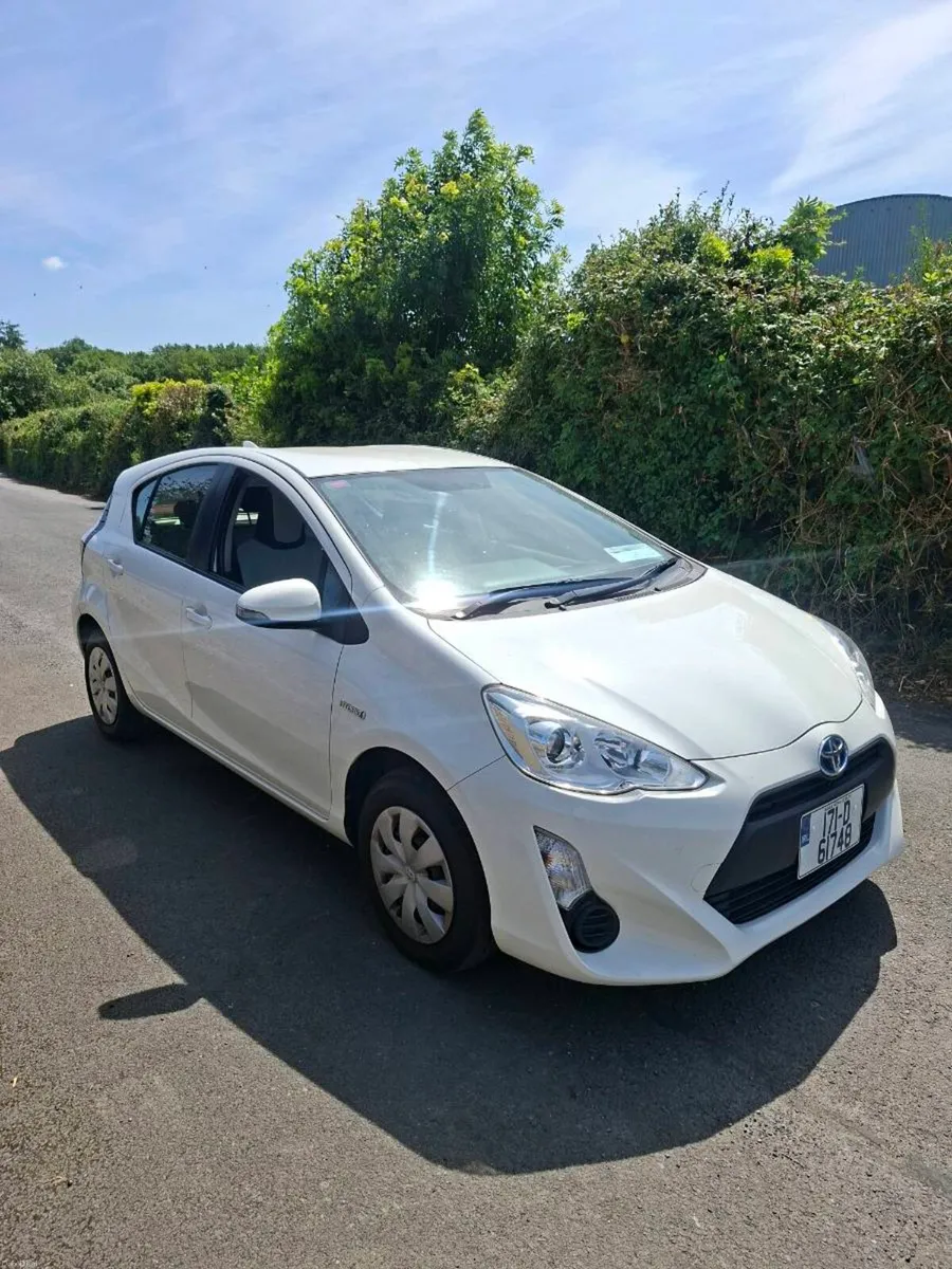 TOYOTA AQUA 2017 HYBRID AUTOMATIC ONLY 100KM - Image 2