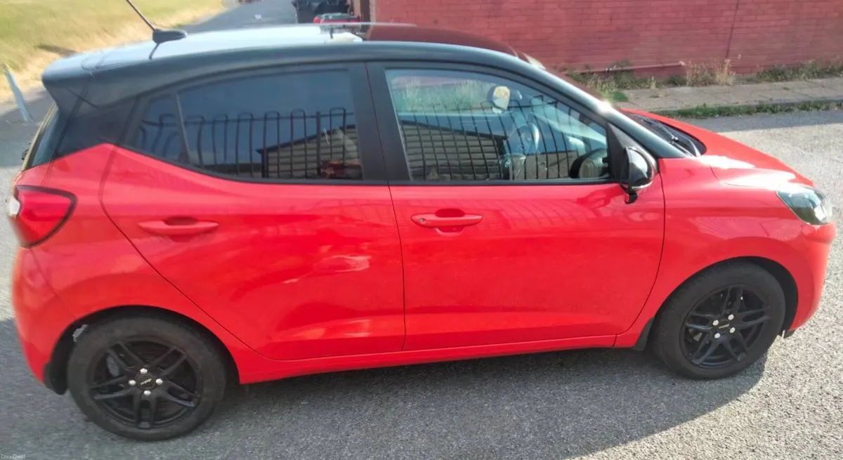 Hyundai i10 Deluxe Plus TwoTone - Image 5