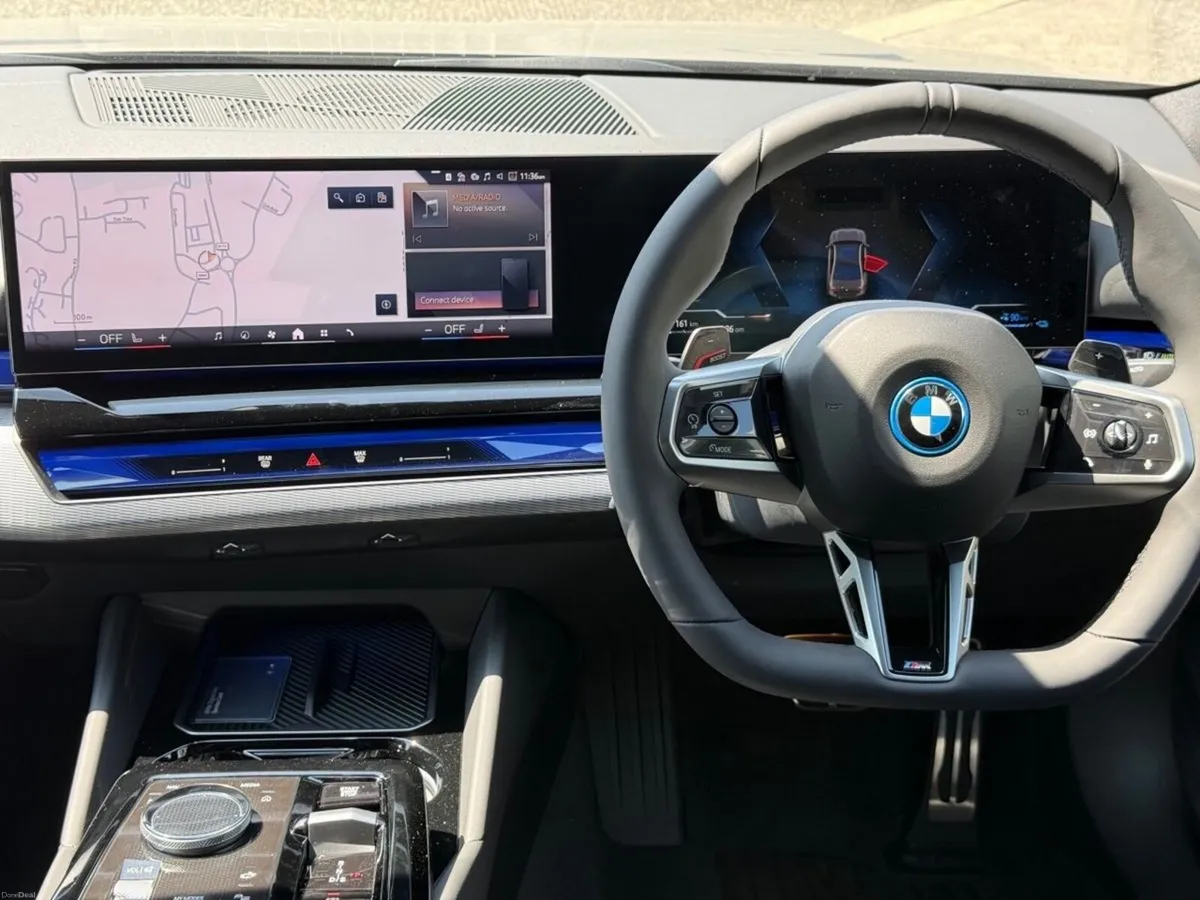 BMW 5-Series 530e M Sport Saloon - Image 4