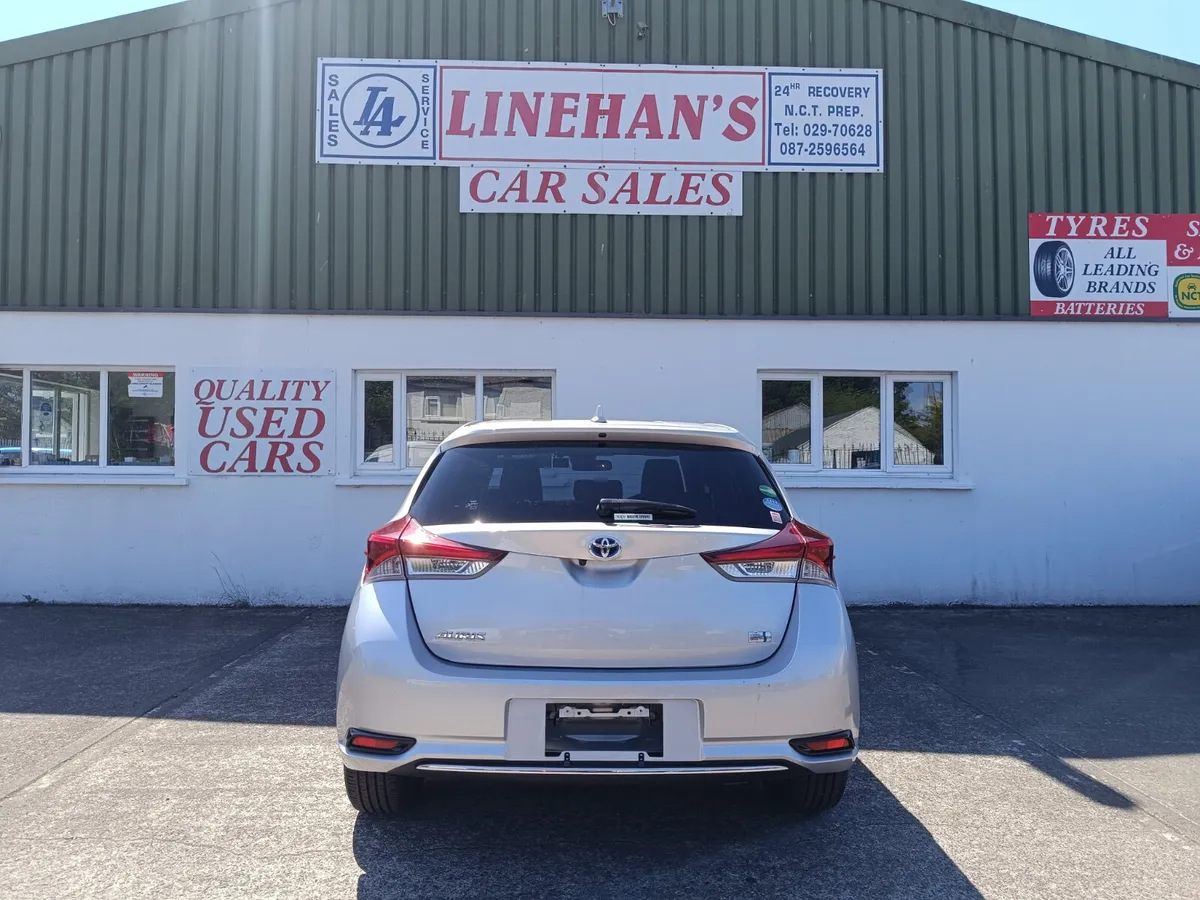 Toyota Auris Hybrid only 50,000km! Like New! - Image 2