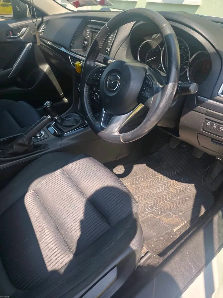 Car - Image 4