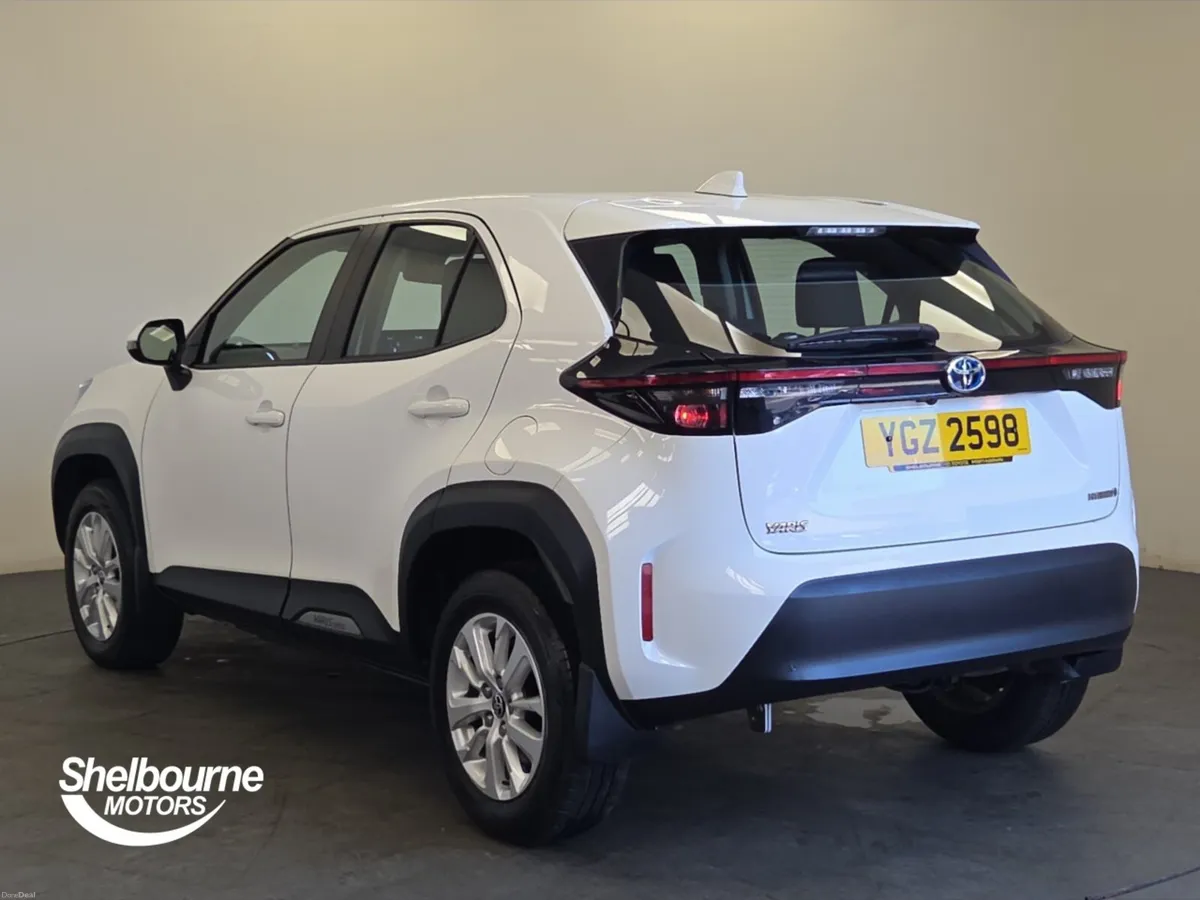 Toyota Yaris Cross Estate Icon - Image 2
