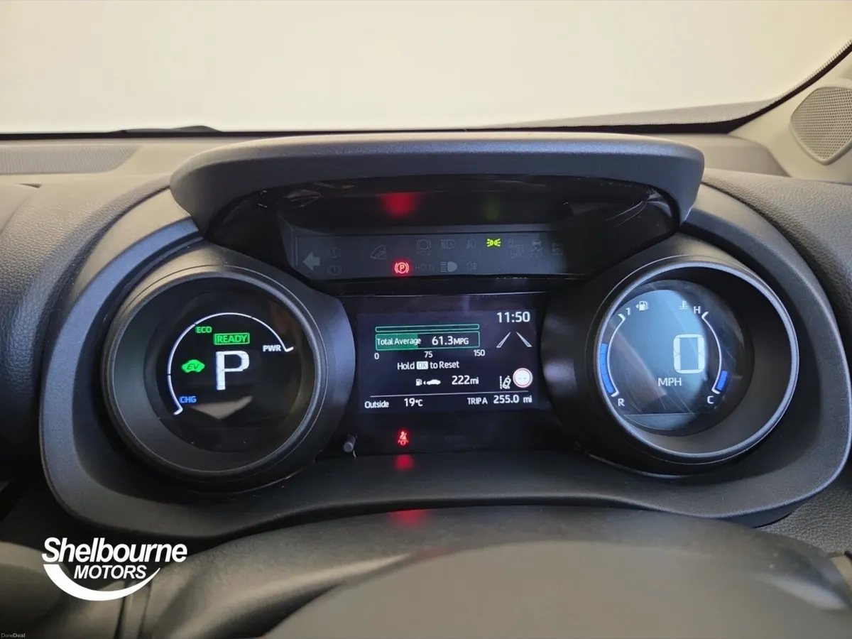 Toyota Yaris Cross Estate Icon - Image 6