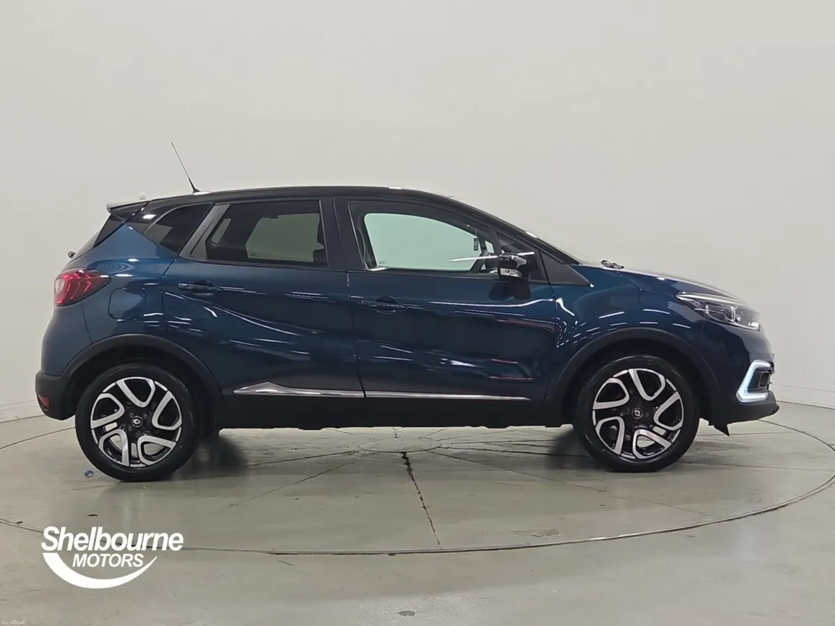 Renault Captur Hatchback Iconic - Image 3