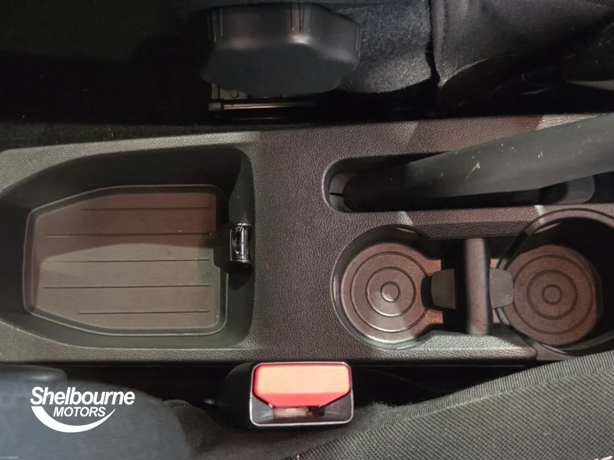 Renault Captur Hatchback Iconic - Image 6