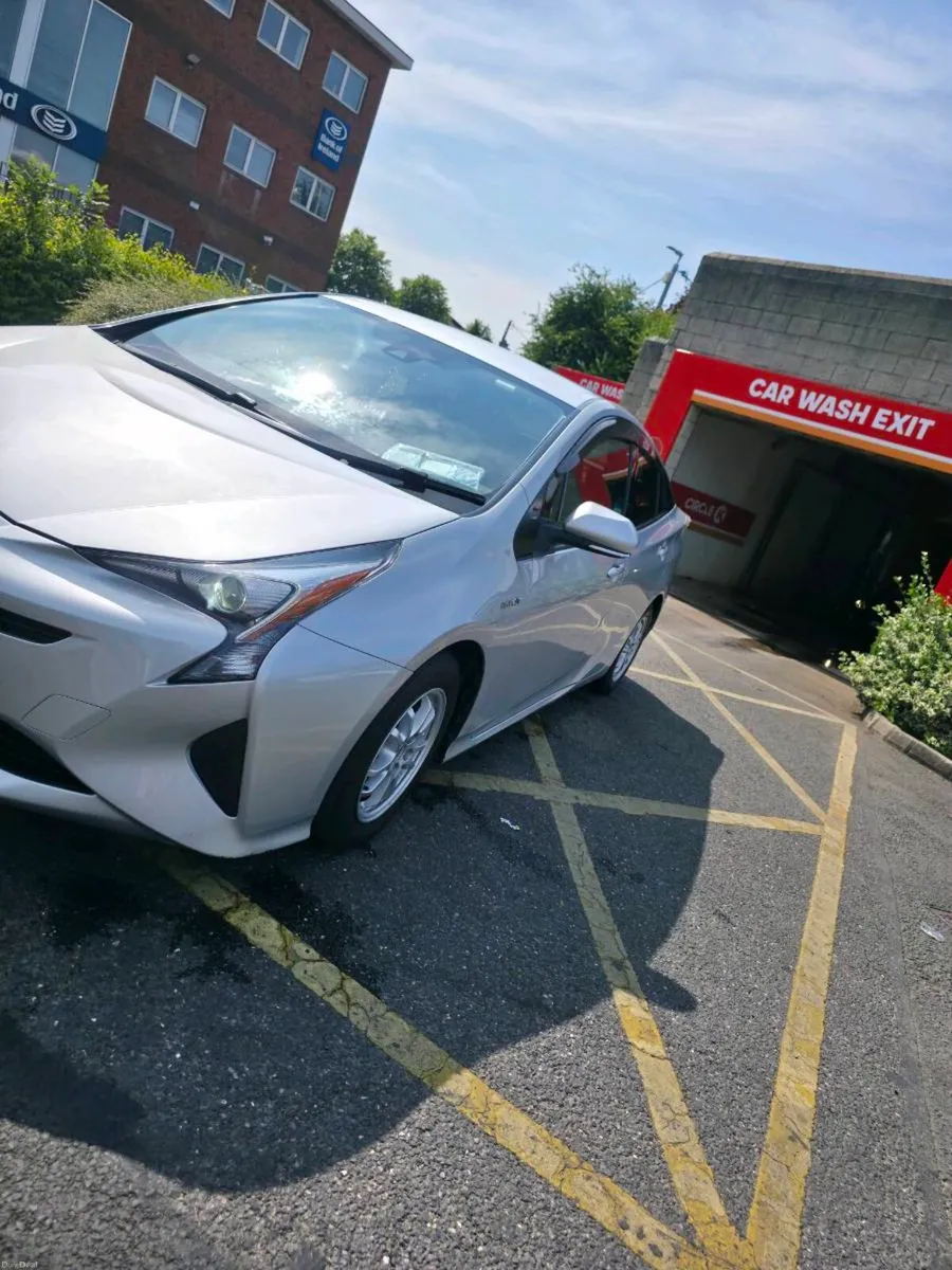 2016 Prius in immaculate condition - Image 3