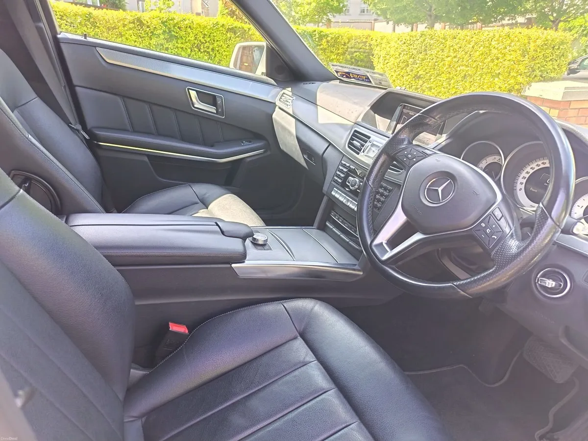 Mercedes-Benz E-Class 2013 - Image 5