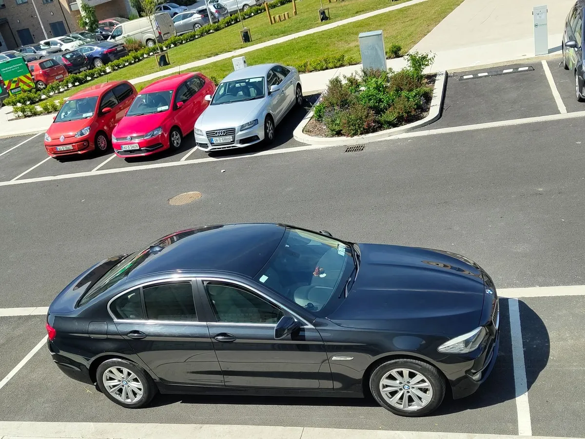 BMW 5-Series 2012 - Image 2