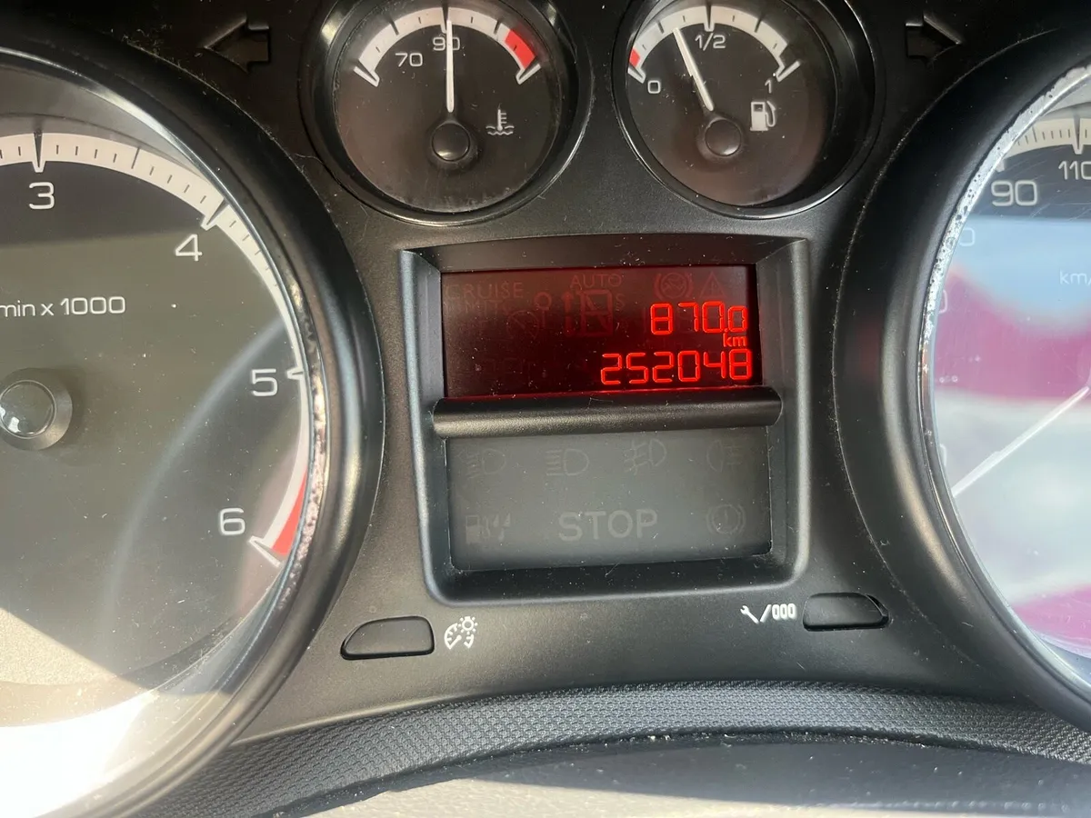 2013 Peugeot 308 1.6 diesel - Image 5