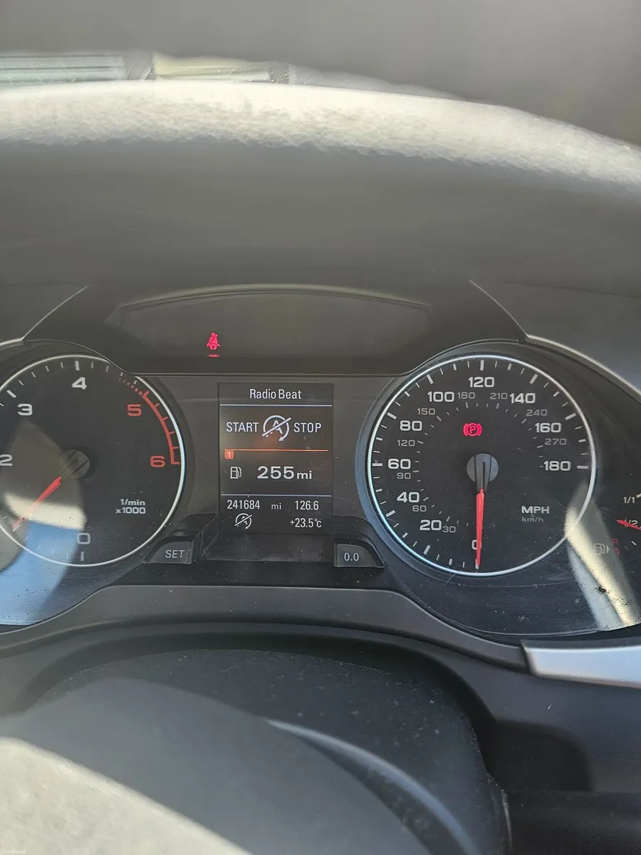 Audi A4 2009 TDI SE - Image 4