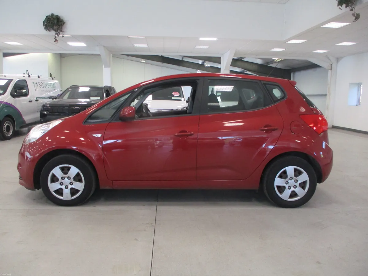 Kia Venga 1.4 petrol 2017-ONE OWNER-LOW KM'S - Image 1