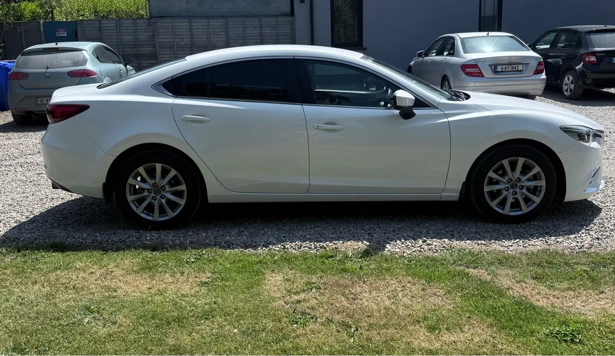 Mazda 6 2.2 D executive  191 - Image 3