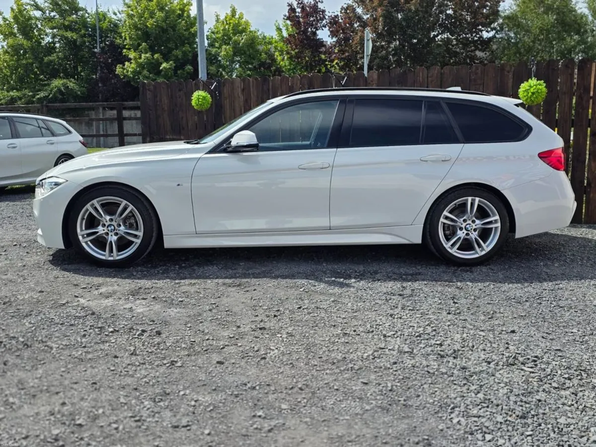 BMW 3-Series 320D MSPORT - 52K KMS! - PANORAMIC RO - Image 4