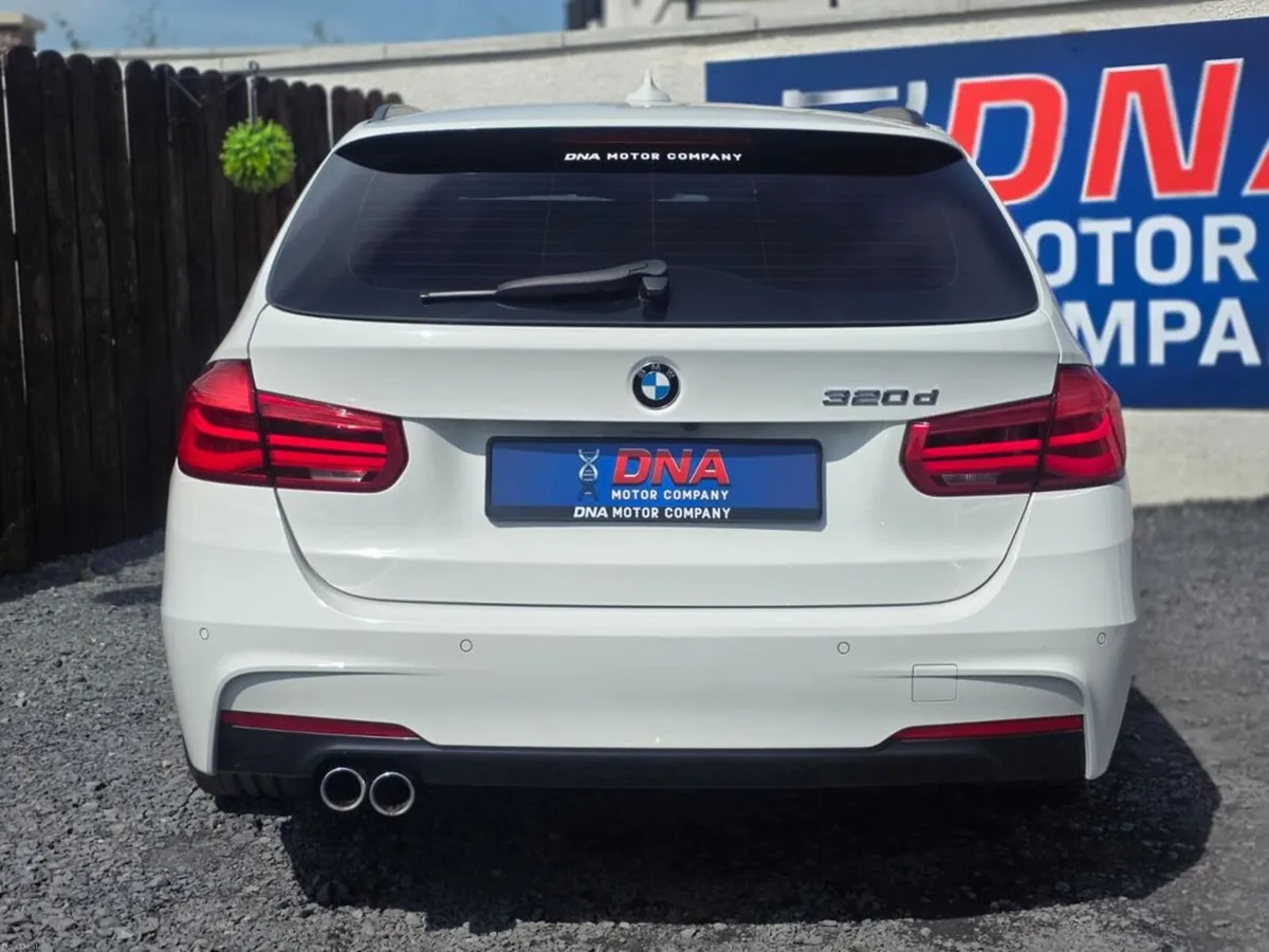 BMW 3-Series 320D MSPORT - 52K KMS! - PANORAMIC RO - Image 6