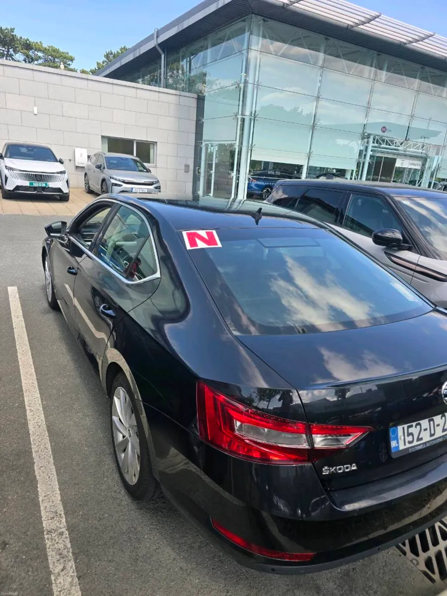 Skoda superb 2015 automatic - Image 3