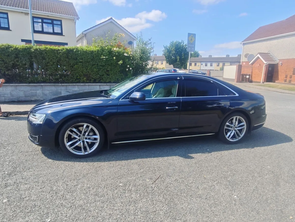 Audi A8 2015 - Image 1