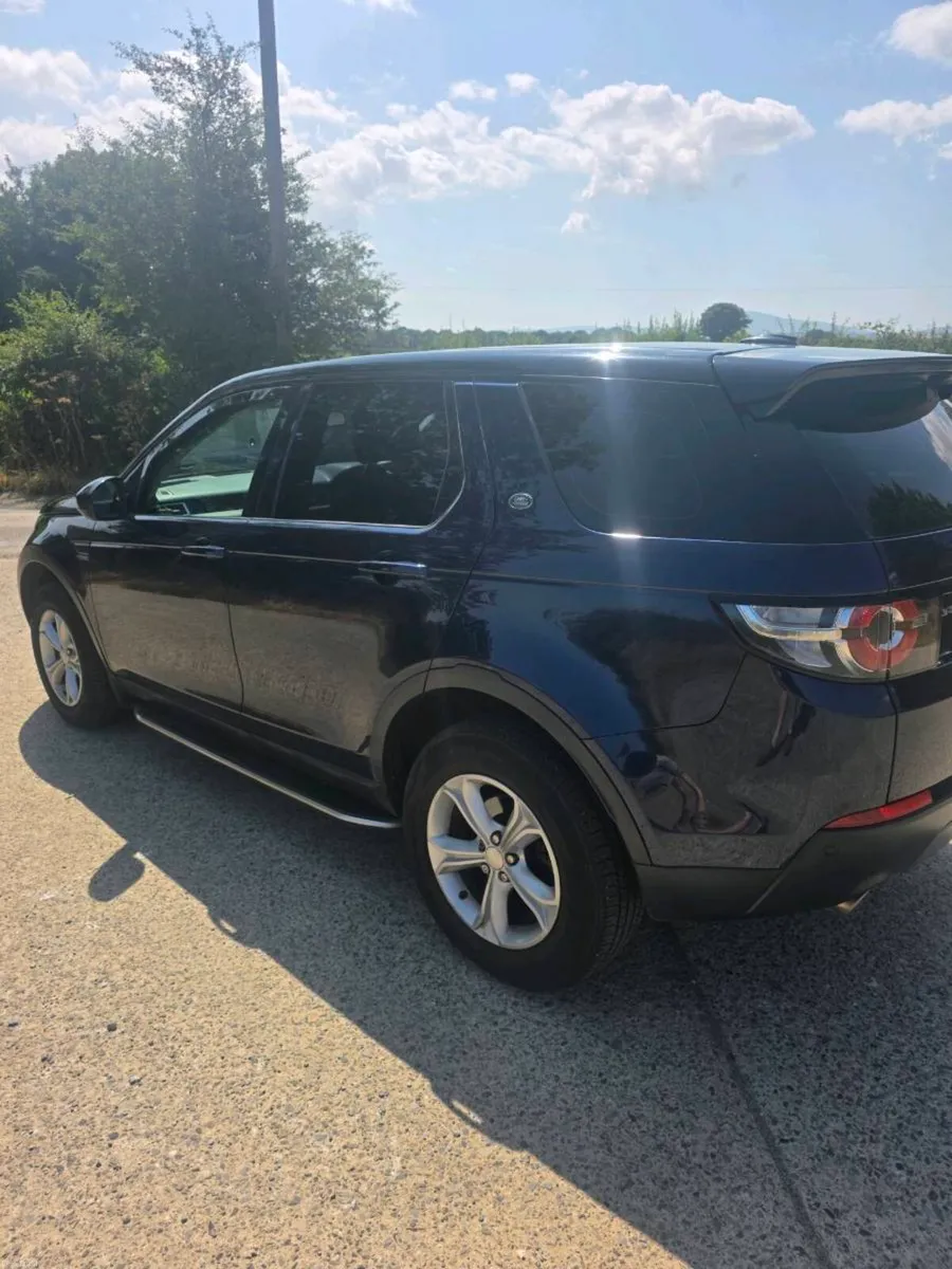 2.2 Discovery Sport 7 Seater - Image 5