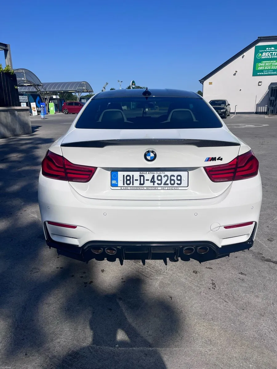 BMW M4 2018 Competition automatic - Image 4
