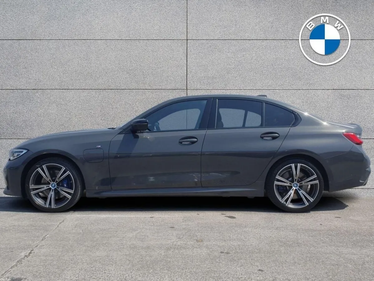 BMW 3-Series 330e M Sport Pro Edition - Image 3