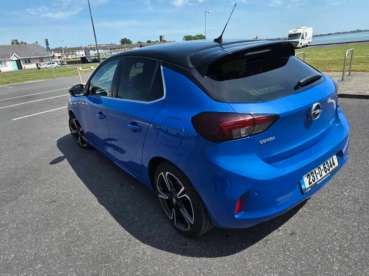 Car - Image 1