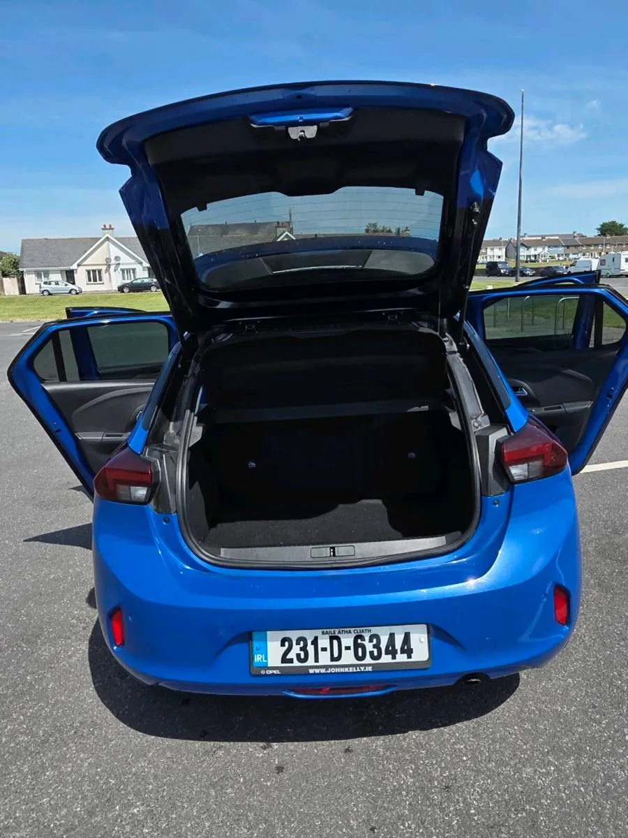 Car - Image 3