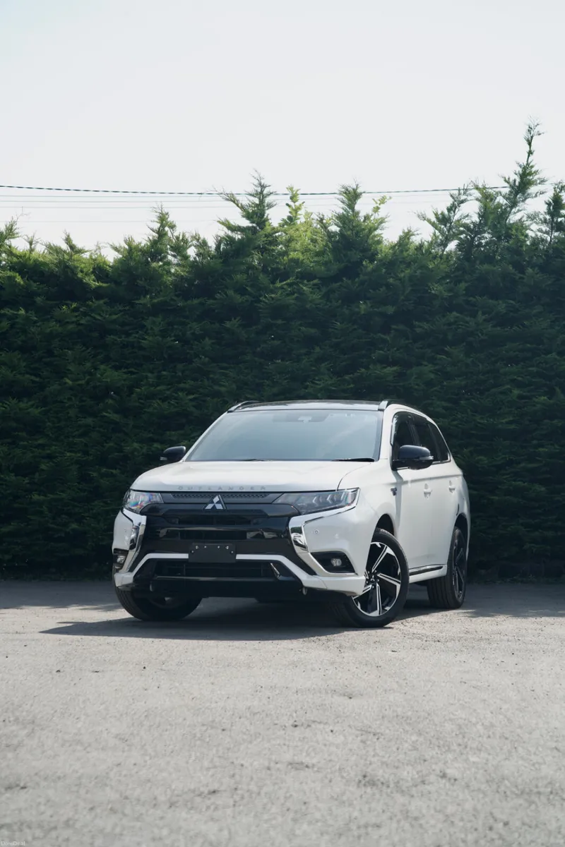 Mitsubishi Outlander PHEV 2021- High Spec - Image 1