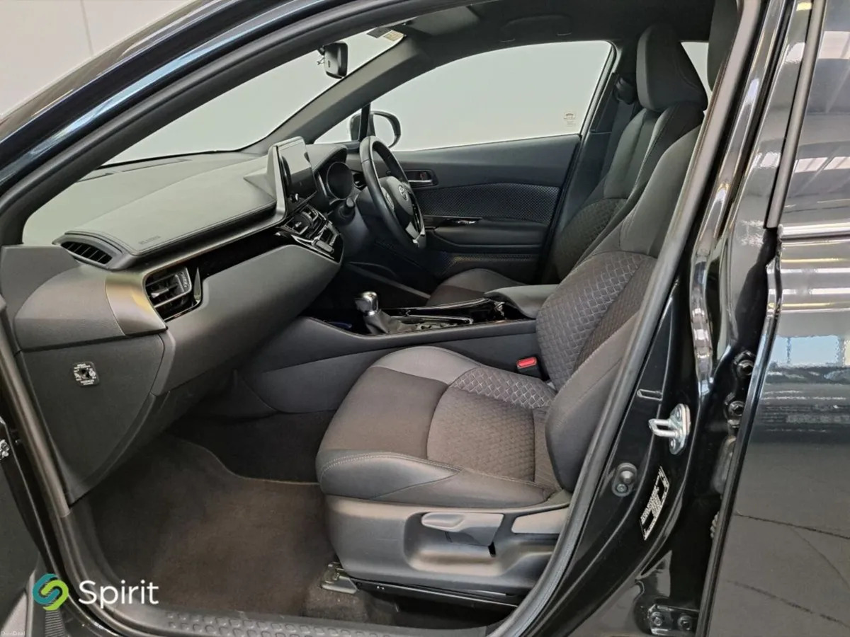 Toyota C-HR 1.8 HYBRID SPORT*Call Andrew 086261785 - Image 4