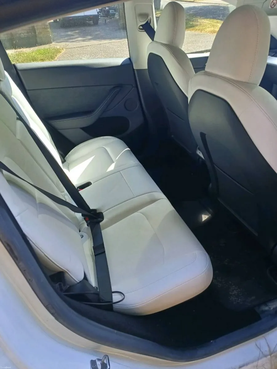 DEPOSIT TAKEN! 2024 Tesla model y RWD long range - Image 5