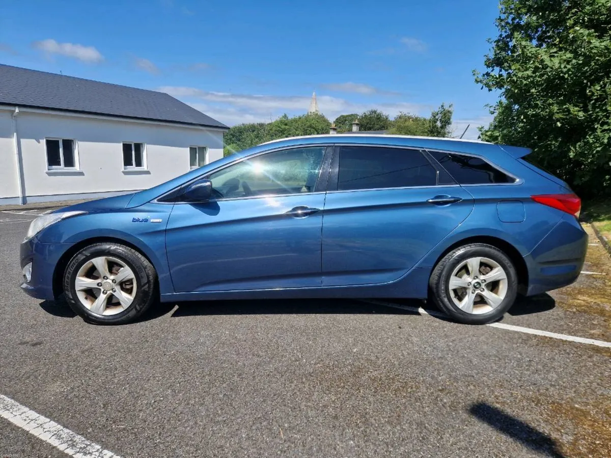 12 HYUNDAI I40 *NCT 2/27 & TAXED 12/26* €2750ono! - Image 4