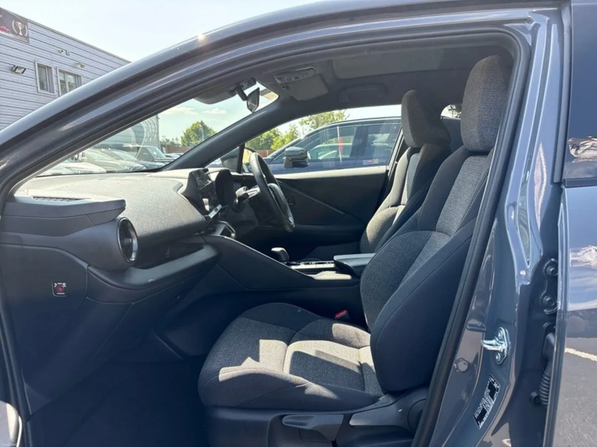 Toyota C-HR EX - DEMO C-HR PHEV SPORT+ - Image 6