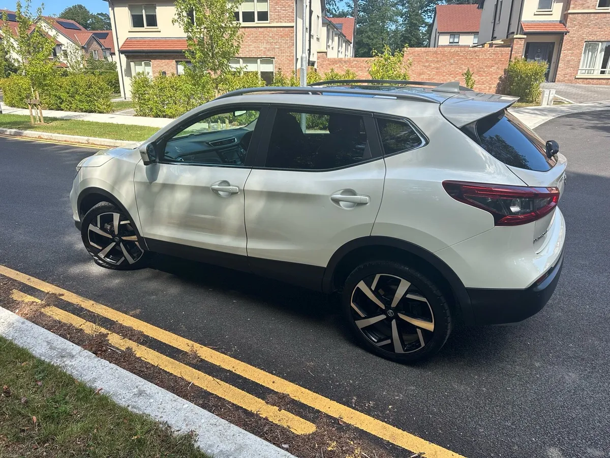 NISSAN QASHQAI 1.5 TEKNA Auto - Low Mileage - Image 6