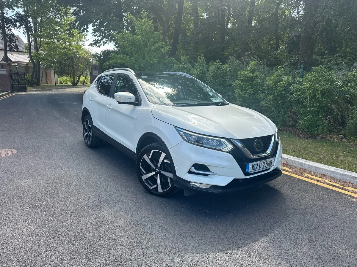 NISSAN QASHQAI 1.5 TEKNA Auto - Low Mileage - Image 1