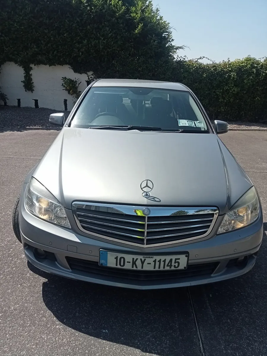 Mercedes-Benz C-Class 2010 - Image 3