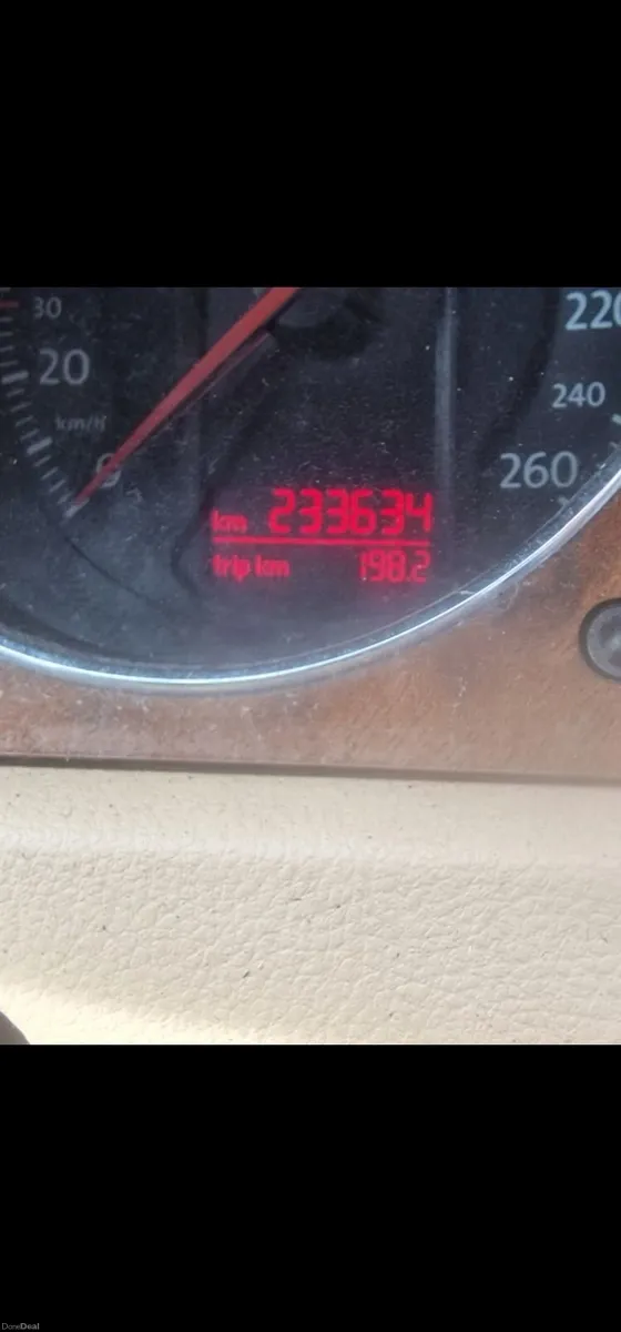 Volkswagen Passat 2006 - Image 5