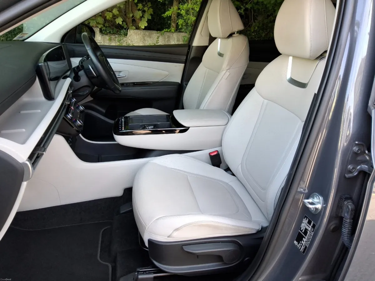 Hyundai Tucson EXECUTIVE PLUS PHEV ** NEW MODEL ** - Image 6
