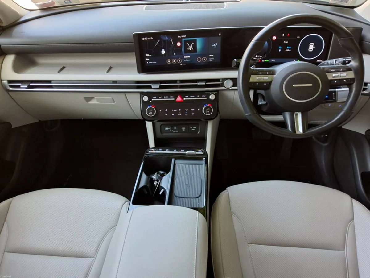 Hyundai Tucson EXECUTIVE PLUS PHEV ** NEW MODEL ** - Image 4