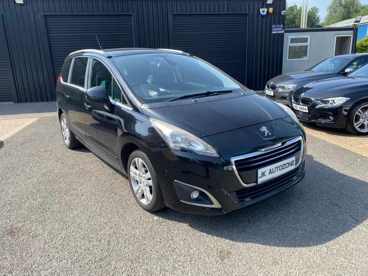 Peugeot 5008 FAMILY 1.6 BLUE LEATHER - Image 1