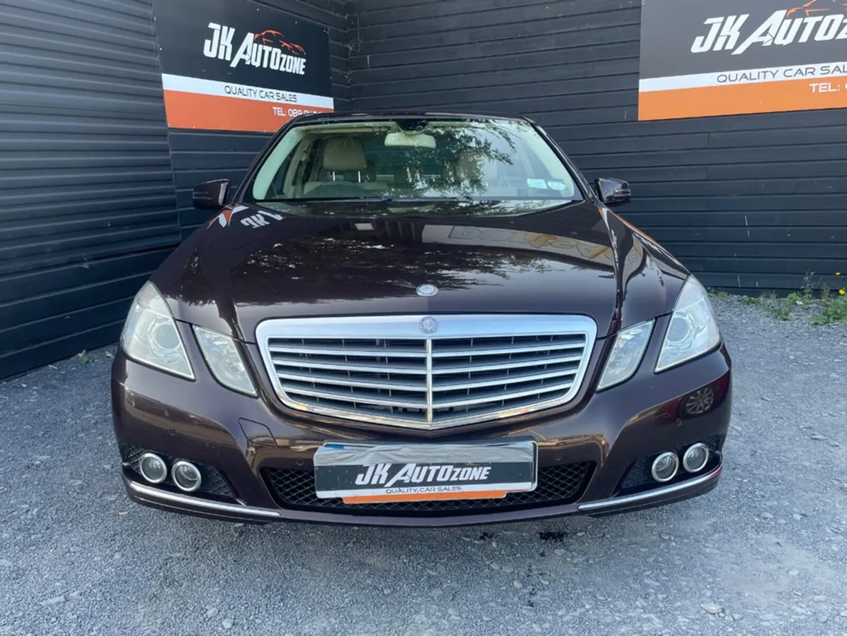 Mercedes-Benz E-Class 200 CDI BLUE EFFICIENCY ELEG - Image 2