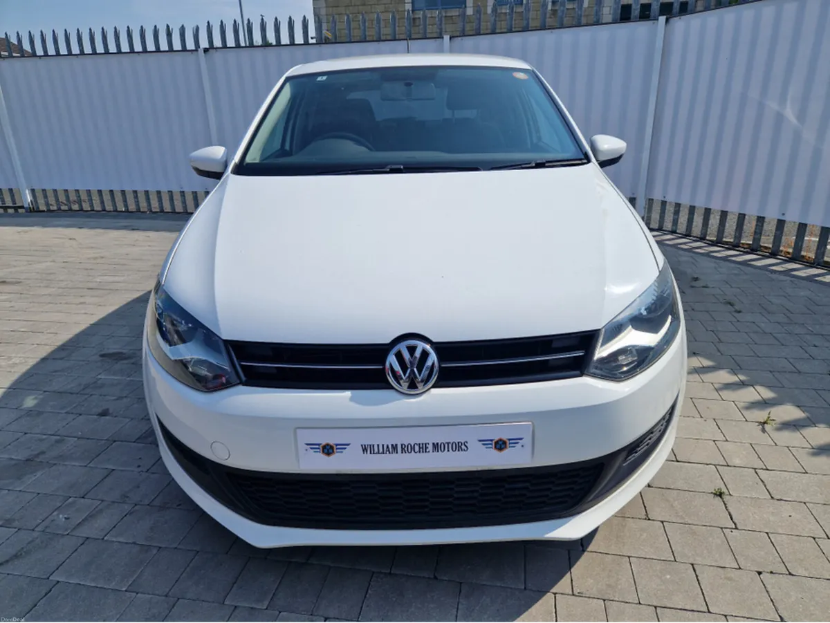 Volkswagen Polo 1.2 PETROL AUTO - Image 3
