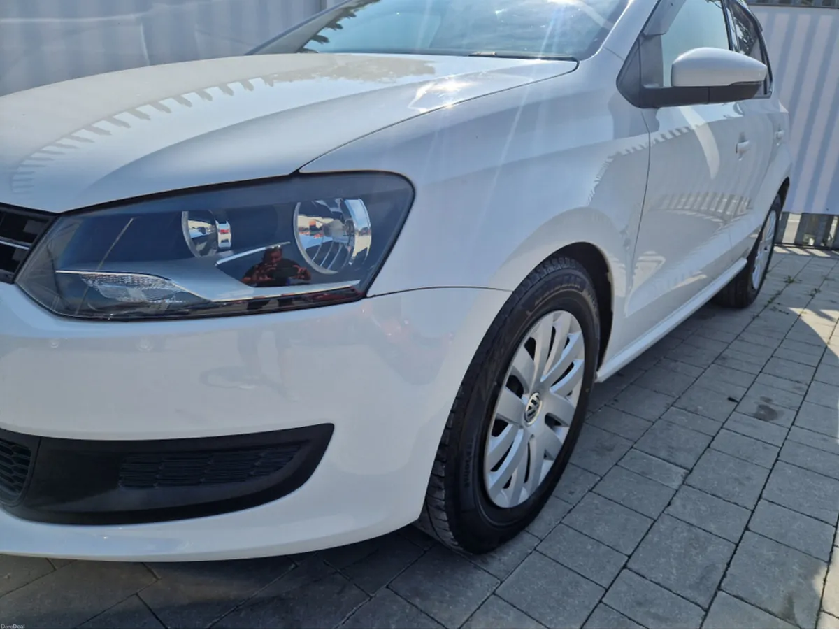 Volkswagen Polo 1.2 PETROL AUTO - Image 5